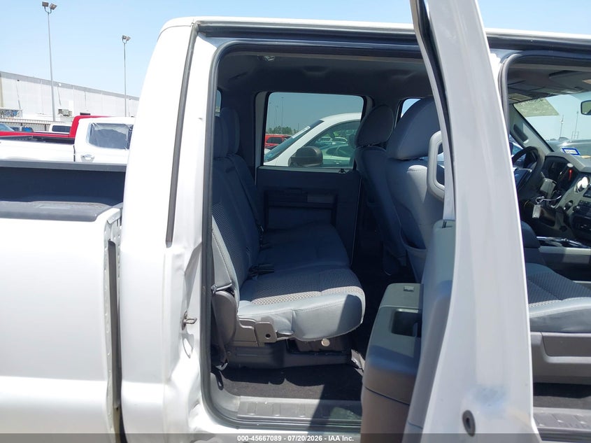 2011 Ford F-550 super duty VIN 1FT7W2AT3BEC10812 IAAI salvage auction — ENGINE DAMAGE, Original (Texas), sold $1,600 on 2026-07-30 (photo 8)