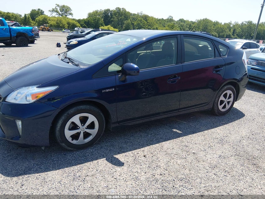 2015 Toyota Prius VIN JTDKN3DU1F1891864 IAAI salvage auction — NORMAL WEAR, Clear (Delaware), sold $825 on 2026-07-27 (photo 2)