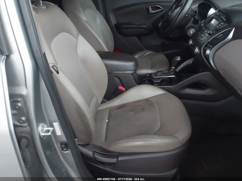 2015 Hyundai Tucson VIN KM8JU3AG8FU089206 IAAI salvage auction — NORMAL WEAR, Clear (Florida), sold $625 on 2026-07-28 (photo 5)