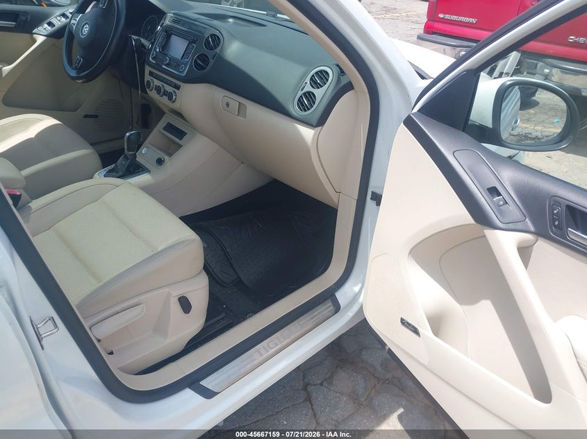 2015 Volkswagen Tiguan VIN WVGBV7AX6FW537861 IAAI salvage auction — FRONT END, Salvage (Georgia), sold $1,600 on 2026-08-19 (photo 5)