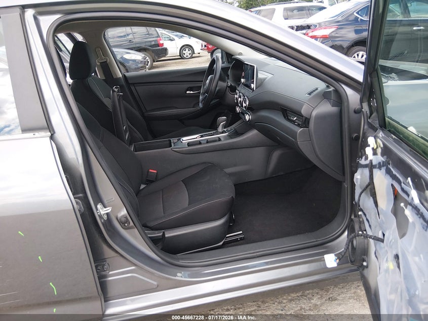 2024 Nissan Sentra VIN 3N1AB8CV4RY348829 IAAI salvage auction — SIDE, Salvage Title, sold $11,650 on 2026-07-22 (photo 5)