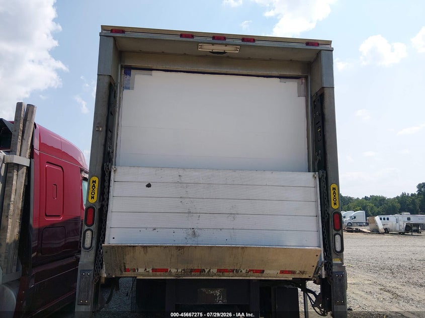 2020 International VIN 3HAEUMML2LL208728 IAAI salvage auction — UNKNOWN, Salvage Title, sold $12,600 on 2026-08-26 (photo 6)