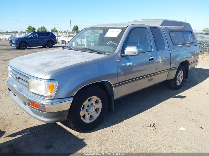 1998 Toyota T100 VIN JT4TN14D6W0042148 IAAI salvage auction — NORMAL WEAR, Clear - Dealer Only (California), sold $25 on 2026-07-29 (photo 2)