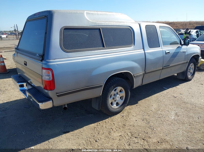1998 Toyota T100 VIN JT4TN14D6W0042148 IAAI salvage auction — NORMAL WEAR, Clear - Dealer Only (California), sold $25 on 2026-07-29 (photo 4)