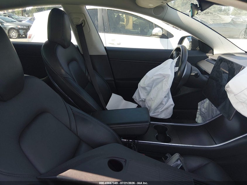 2019 Tesla Model 3 VIN 5YJ3E1EB4KF425675 IAAI salvage auction — NORMAL WEAR, Clear (Washington), sold $25 on 2026-07-29 (photo 5)
