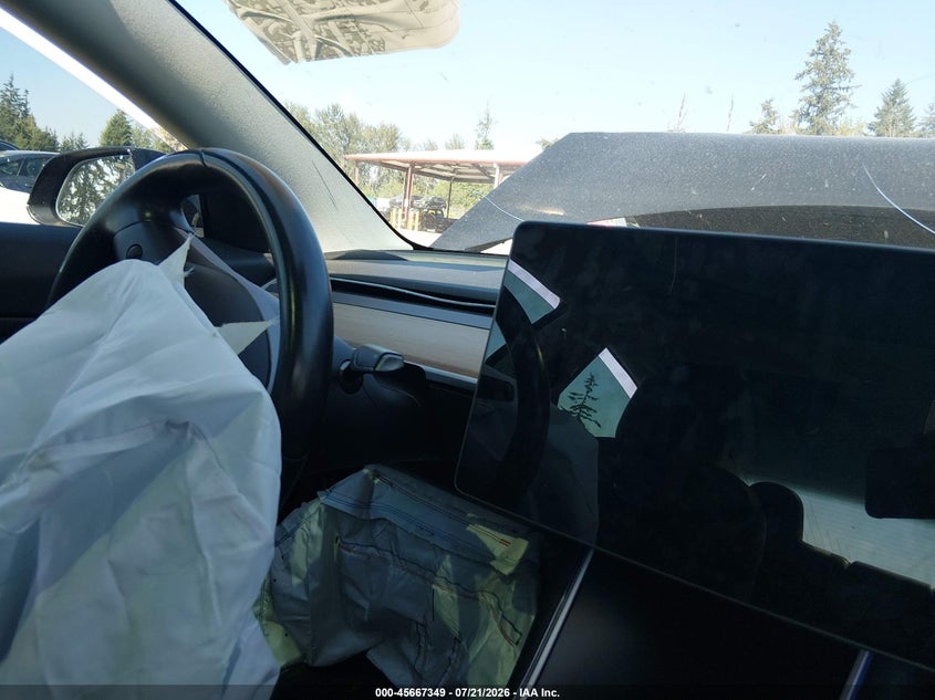 2019 Tesla Model 3 VIN 5YJ3E1EB4KF425675 IAAI salvage auction — NORMAL WEAR, Clear (Washington), sold $25 on 2026-07-29 (photo 7)