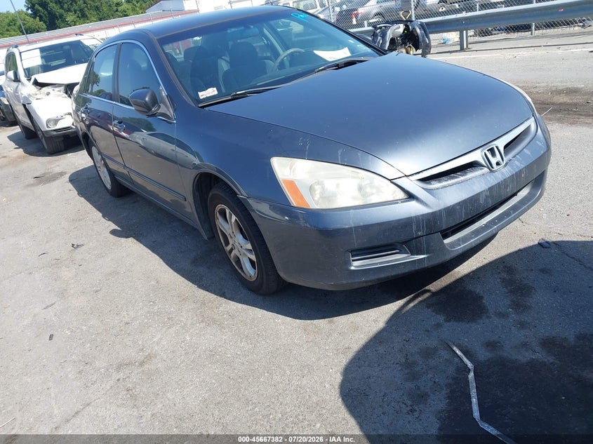 2007 Honda Accord VIN JHMCM56397C021100 IAAI salvage auction — NORMAL WEAR, Clear (Pennsylvania), sold $825 on 2026-07-29 (photo 1)