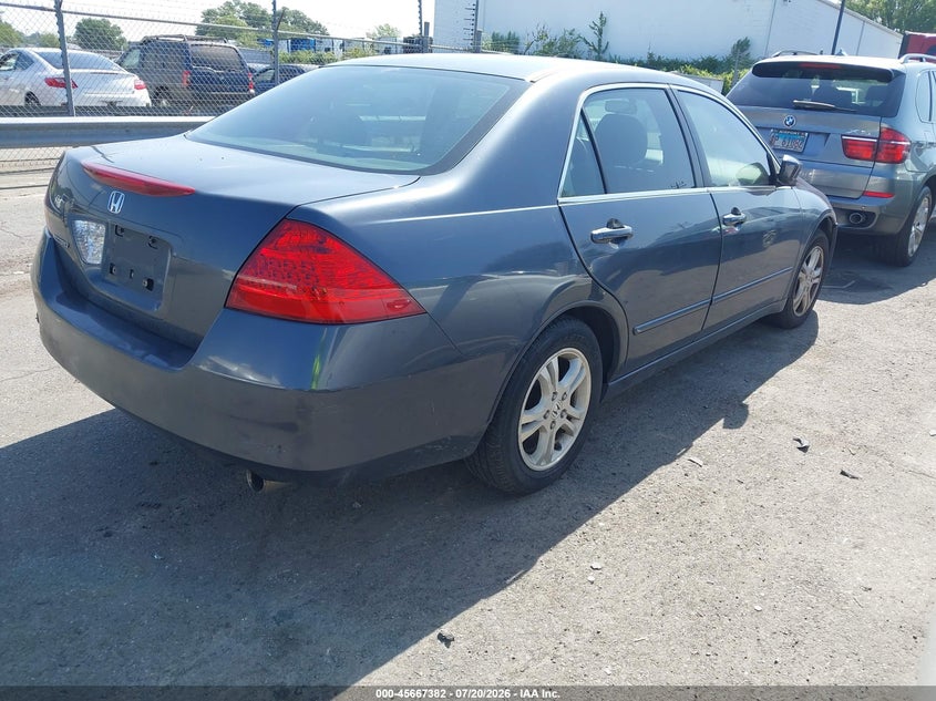 2007 Honda Accord VIN JHMCM56397C021100 IAAI salvage auction — NORMAL WEAR, Clear (Pennsylvania), sold $825 on 2026-07-29 (photo 4)