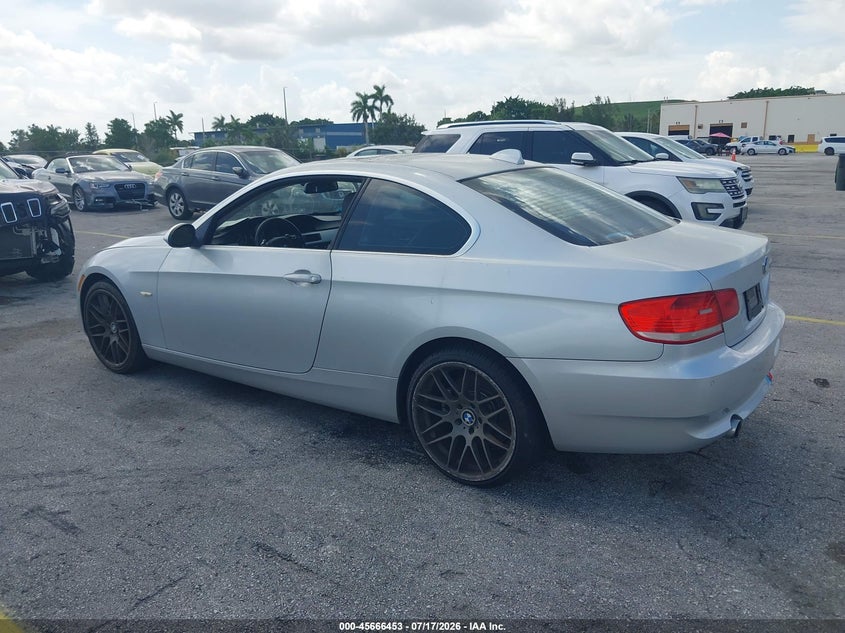 2008 BMW 3 series VIN WBAWC73588E065692 IAAI salvage auction — NORMAL WEAR, Clear (Florida), sold $475 on 2026-07-30 (photo 3)