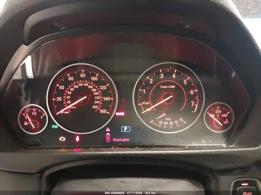 2017 BMW 3er VIN WBA8B9G38HNU55188 IAAI salvage auction — SIDE, Salvage Title, sold $6,100 on 2026-08-19 (photo 7)