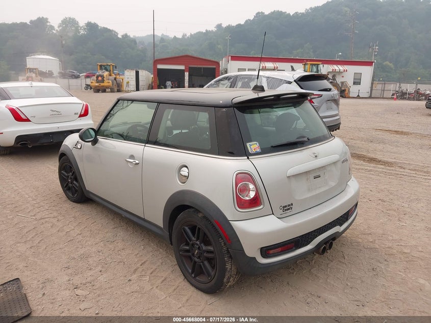 2013 Mini Hard top VIN WMWSV3C53DT478482 IAAI salvage auction — UNKNOWN, Wait Title, sold $450 on 2026-08-18 (photo 3)