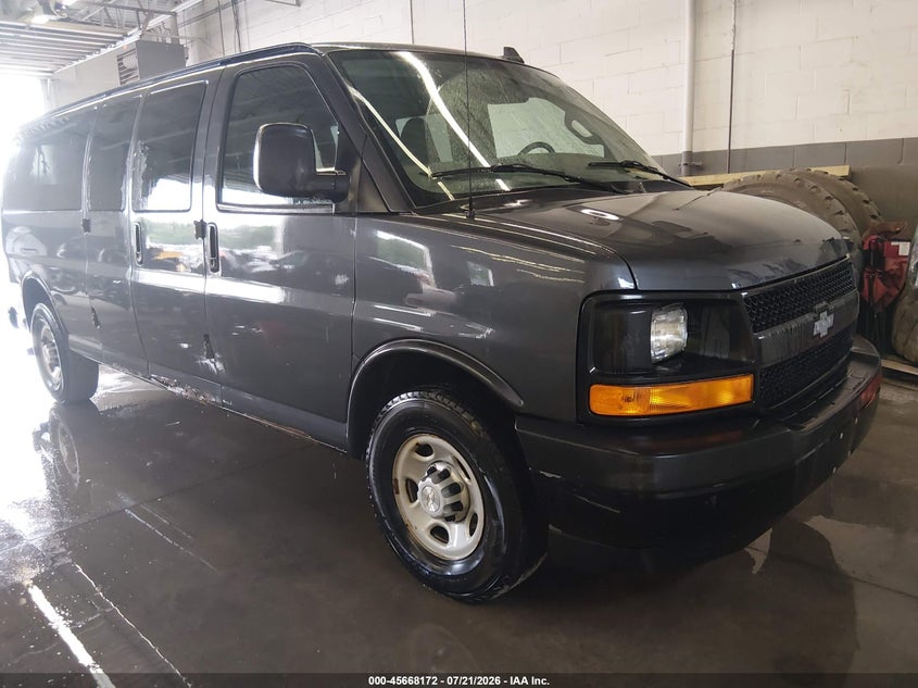 2017 Chevrolet Express 3500 VIN 1GAZGNFFXH1300896 — IAAI salvage auction photo