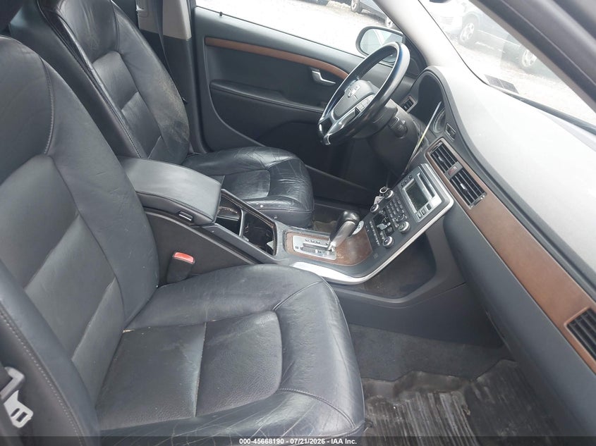 2010 Volvo S80 VIN YV1992AH8A1123905 IAAI salvage auction — FRONT & REAR, Salvage (Pennsylvania), sold $150 on 2026-08-03 (photo 5)