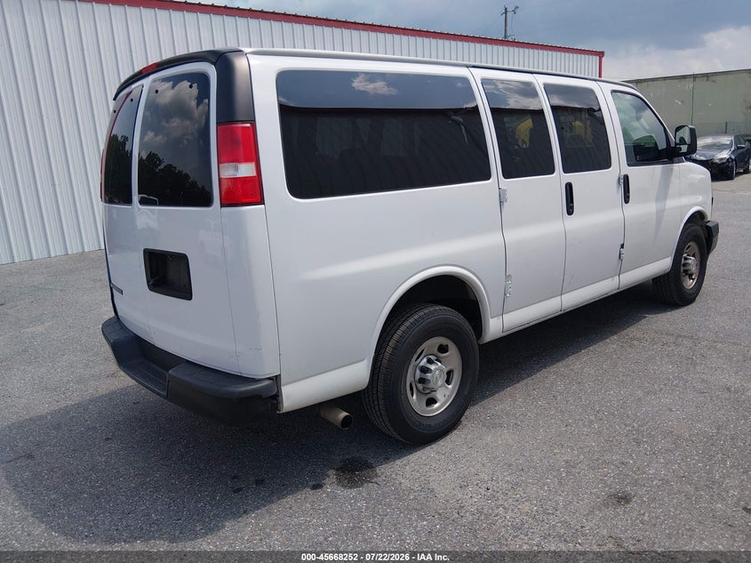 2018 Chevrolet Express 2500 VIN 1GAWGEFG9J1260666 IAAI salvage auction — NORMAL WEAR, Sf97 (Maryland), sold $11,400 on 2026-08-18 (photo 4)