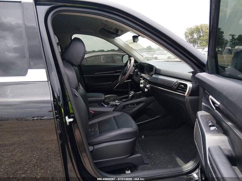 2025 Kia Telluride VIN 5XYP24GC8SG626246 IAAI salvage auction — LEFT FRONT, Wait Title, sold $10,400 on 2026-08-26 (photo 5)