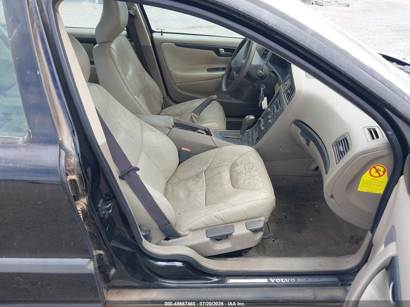 2001 Volvo S60 VIN YV1RS61R512058350 IAAI salvage auction — NORMAL WEAR, Clear (California), sold $175 on 2026-07-30 (photo 5)