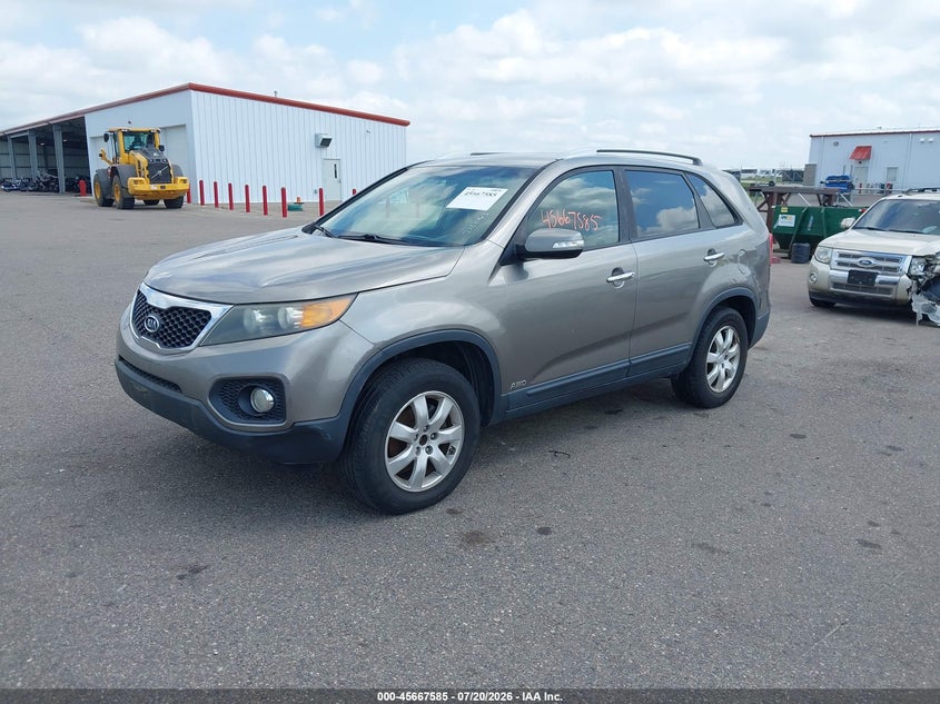 2011 Kia Sorento VIN 5XYKTDA13BG027916 IAAI salvage auction — NORMAL WEAR, Clear (Minnesota), sold $1,000 on 2026-07-29 (photo 2)
