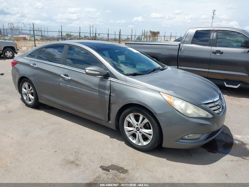 2013 Hyundai Sonata VIN 5NPEC4AC8DH592589 IAAI salvage auction — SIDE, Wait Title, sold $925 on 2026-07-31 (photo 1)