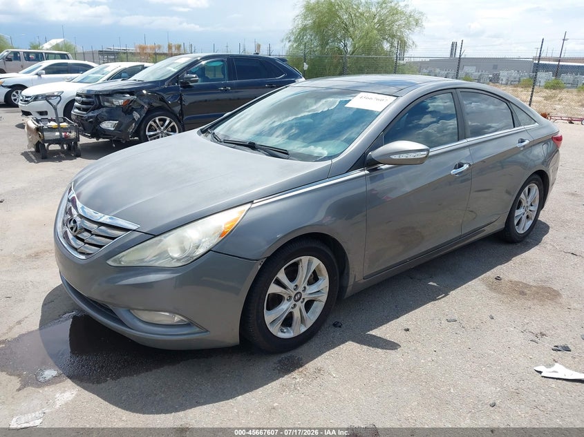 2013 Hyundai Sonata VIN 5NPEC4AC8DH592589 IAAI salvage auction — SIDE, Wait Title, sold $925 on 2026-07-31 (photo 2)
