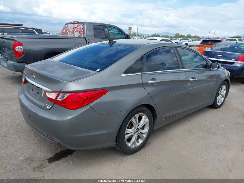 2013 Hyundai Sonata VIN 5NPEC4AC8DH592589 IAAI salvage auction — SIDE, Wait Title, sold $925 on 2026-07-31 (photo 4)