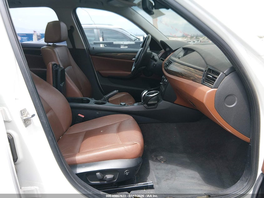 2014 BMW X1 VIN WBAVM1C55EVW46858 IAAI salvage auction — NORMAL WEAR, Regular (Nevada), sold $800 on 2026-07-31 (photo 5)