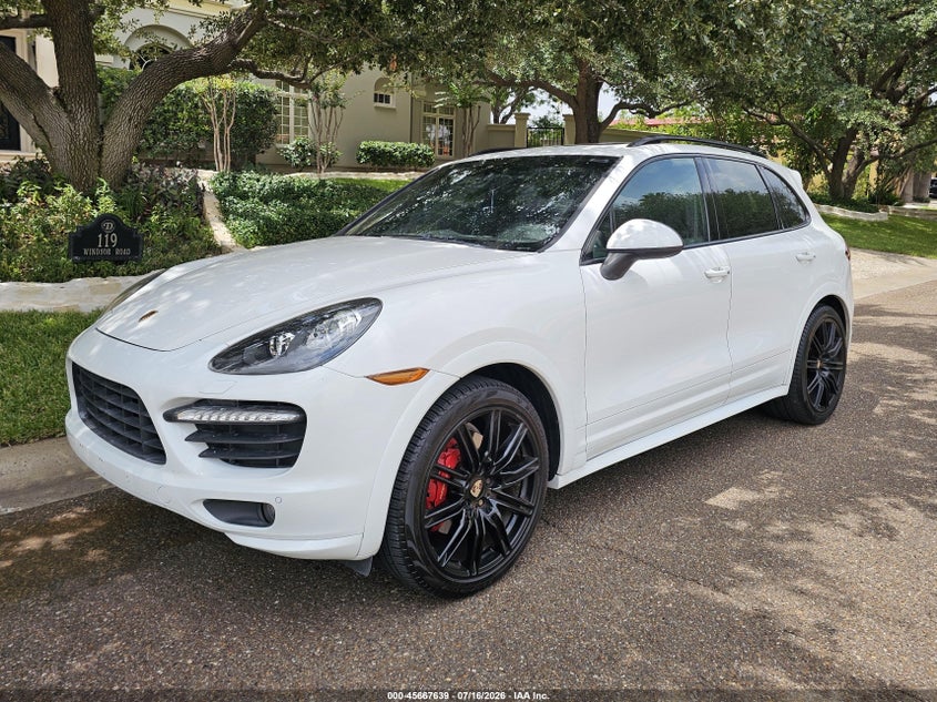 2013 Porsche Cayenne VIN WP1AD2A26DLA73039 IAAI salvage auction — NORMAL WEAR, Salvage (Texas), sold $3,750 on 2026-07-29 (photo 2)