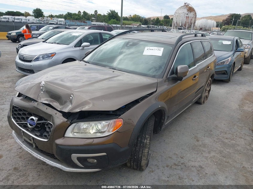 2014 Volvo Xc70 VIN YV4902BZ0E1185941 IAAI salvage auction — NORMAL WEAR, Clear - Dealer Only (California), sold $2,425 on 2026-07-30 (photo 2)