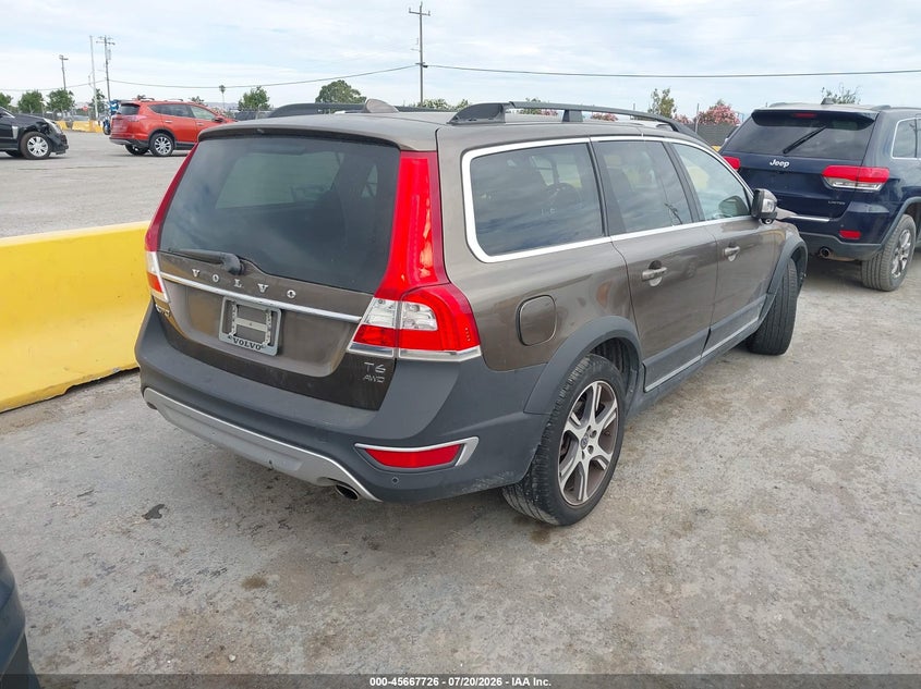 2014 Volvo Xc70 VIN YV4902BZ0E1185941 IAAI salvage auction — NORMAL WEAR, Clear - Dealer Only (California), sold $2,425 on 2026-07-30 (photo 4)