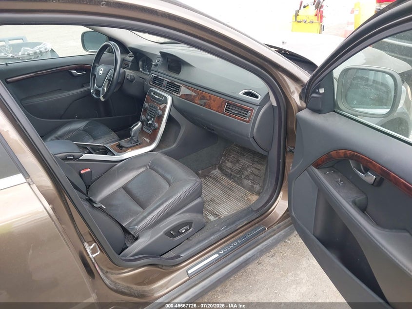 2014 Volvo Xc70 VIN YV4902BZ0E1185941 IAAI salvage auction — NORMAL WEAR, Clear - Dealer Only (California), sold $2,425 on 2026-07-30 (photo 5)