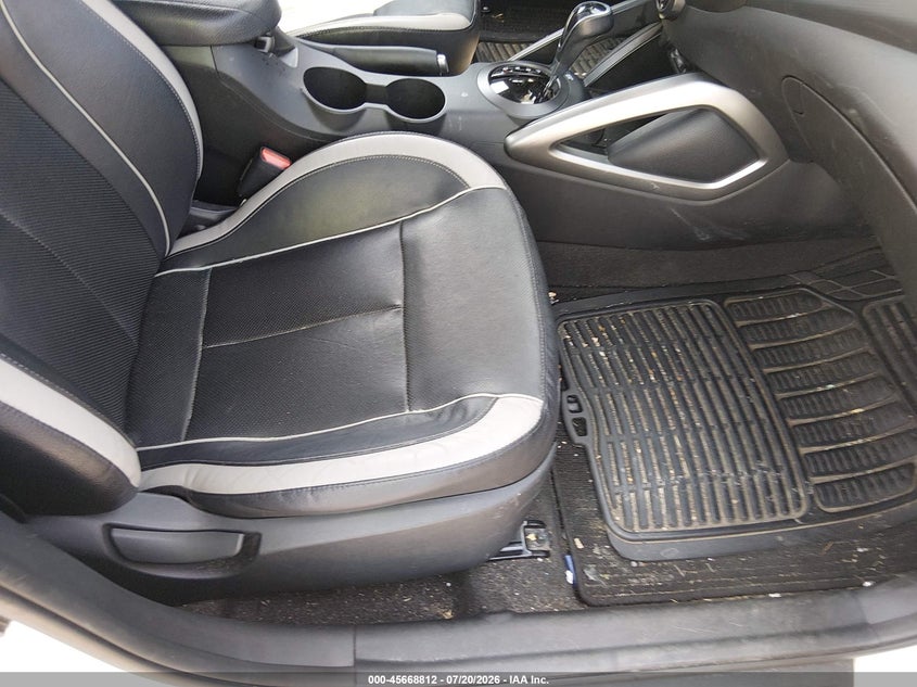 2015 Hyundai Veloster VIN KMHTC6AE6FU223206 IAAI salvage auction — UNKNOWN, Salvage Title, sold $975 on 2026-08-01 (photo 5)