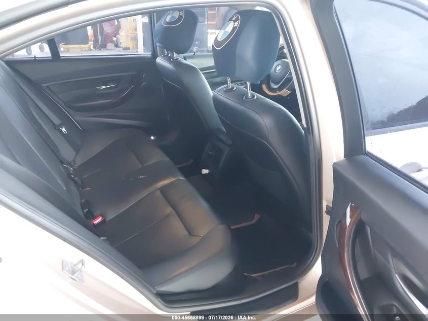2015 BMW 3er VIN WBA3A5C53FP605089 IAAI salvage auction — NORMAL WEAR, Clear (Florida), sold $475 on 2026-07-28 (photo 8)