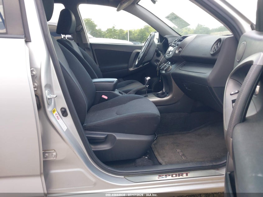 2010 Toyota Rav4 VIN JTMRF4DV1A5028669 IAAI salvage auction — NORMAL WEAR, Clear (North Carolina), sold $550 on 2026-07-24 (photo 5)