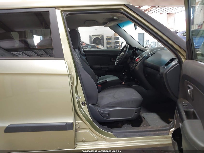 2011 Kia Soul VIN KNDJT2A2XB7233272 IAAI salvage auction — NORMAL WEAR, Clear (North Carolina), sold $500 on 2026-07-30 (photo 5)
