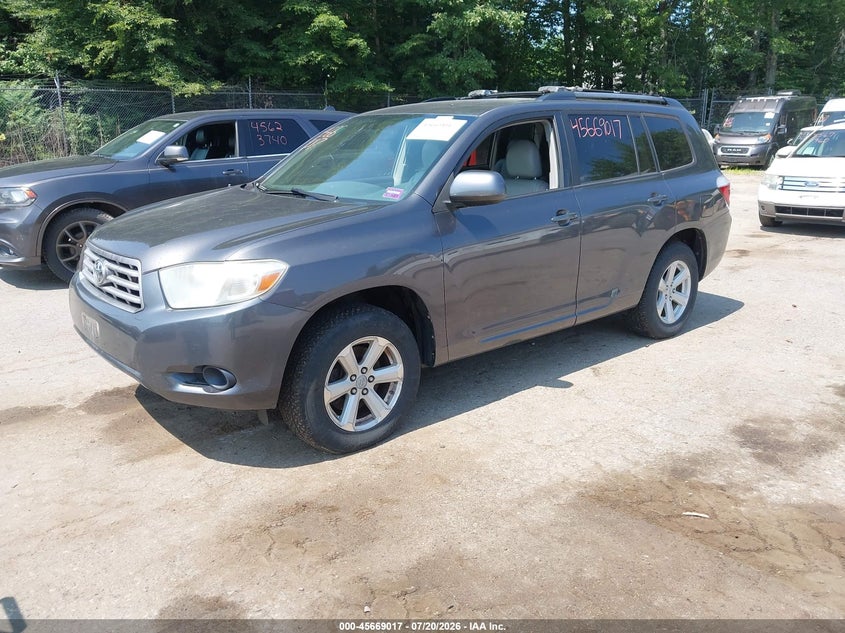 2010 Toyota Highlander VIN 5TDBK3EH1AS003815 IAAI salvage auction — NORMAL WEAR, Original (Maine), sold $2,900 on 2026-08-01 (photo 2)