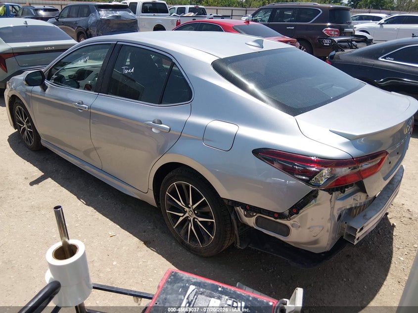 2024 Toyota Camry VIN 4T1G11AK6RU915535 IAAI salvage auction — SIDE, Enterprise Vehicles Clear Only (Texas), sold $13,900 on 2026-07-30 (photo 3)