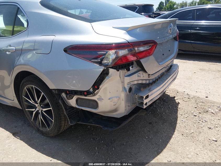 2024 Toyota Camry VIN 4T1G11AK6RU915535 IAAI salvage auction — SIDE, Enterprise Vehicles Clear Only (Texas), sold $13,900 on 2026-07-30 (photo 6)