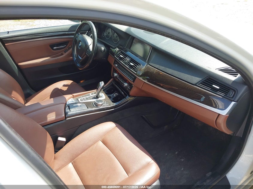 2015 BMW 5er VIN WBA5A7C58FD620838 IAAI salvage auction — NORMAL WEAR, Salvage Title, sold $375 on 2026-07-30 (photo 5)