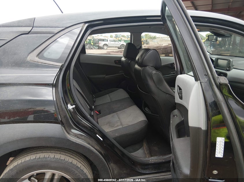 2019 Hyundai Kona VIN KM8K12AA1KU384385 IAAI salvage auction — NORMAL WEAR, Salvage Title, sold $25 on 2026-07-28 (photo 8)