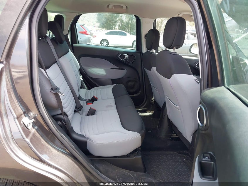 2014 Fiat 500l VIN ZFBCFABH3EZ003064 IAAI salvage auction — NORMAL WEAR, Clear - Dealer Only (California), sold $925 on 2026-08-01 (photo 8)