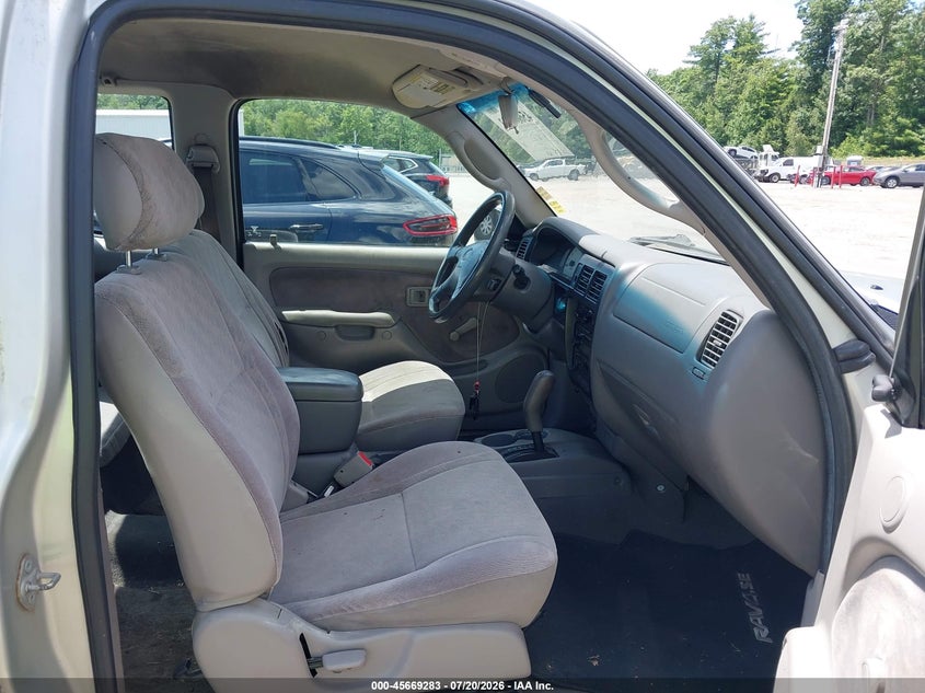 2004 Toyota Tacoma VIN 5TESM92N44Z446765 IAAI salvage auction — NORMAL WEAR, Clear (Massachusetts), sold $1,300 on 2026-07-31 (photo 5)
