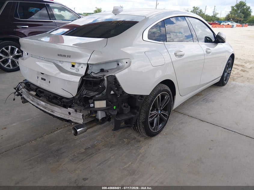 2024 BMW 2er VIN WBA53AK03R7R50869 IAAI salvage auction — REAR END, Salvage Title, sold $9,675 on 2026-08-19 (photo 4)