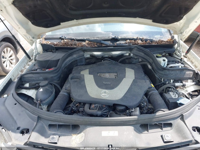 2010 Mercedes-benz Glk-class VIN WDCGG5GBXAF329246 IAAI salvage auction — NORMAL WEAR, Clear (Indiana), sold $1,825 on 2026-08-01 (photo 9)