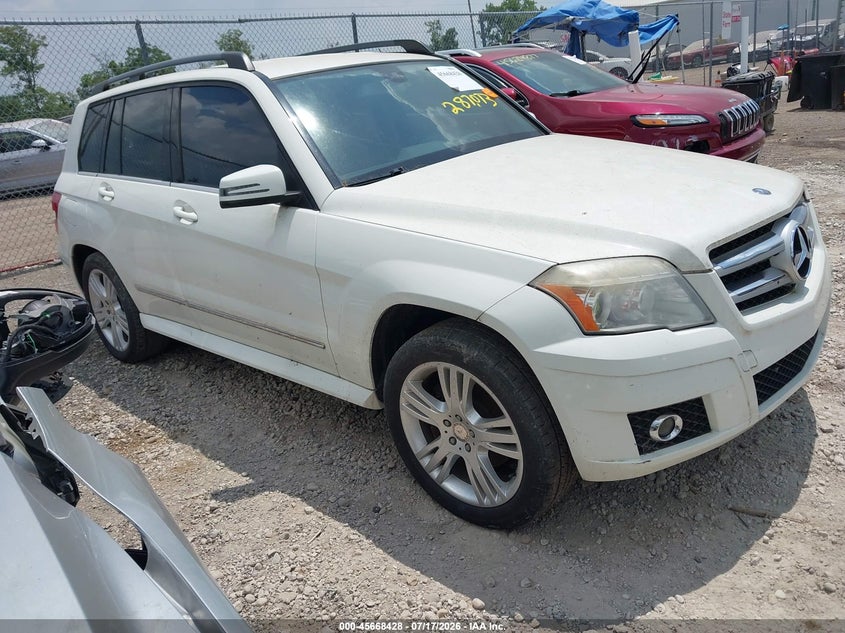 2010 Mercedes-benz Glk-class VIN WDCGG5GBXAF329246 IAAI salvage auction — NORMAL WEAR, Clear (Indiana), sold $1,825 on 2026-08-01 (photo 1)