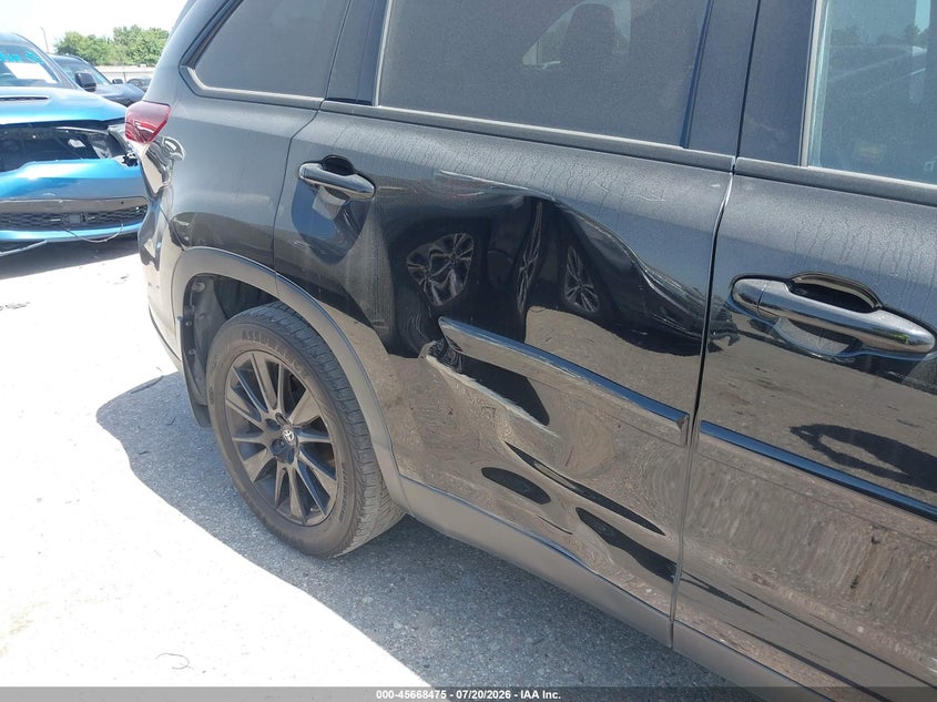 2019 Toyota Highlander VIN 5TDKZRFH4KS333172 IAAI salvage auction — NORMAL WEAR, Original (Texas), sold $1,050 on 2026-07-29 (photo 6)
