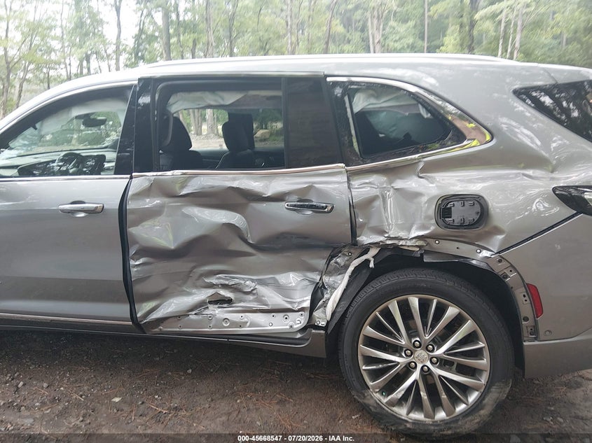 2026 Buick Enclave VIN 5GAERCKS8TJ284005 IAAI salvage auction — SIDE, Salvage Title, sold $8,475 on 2026-09-01 (photo 6)