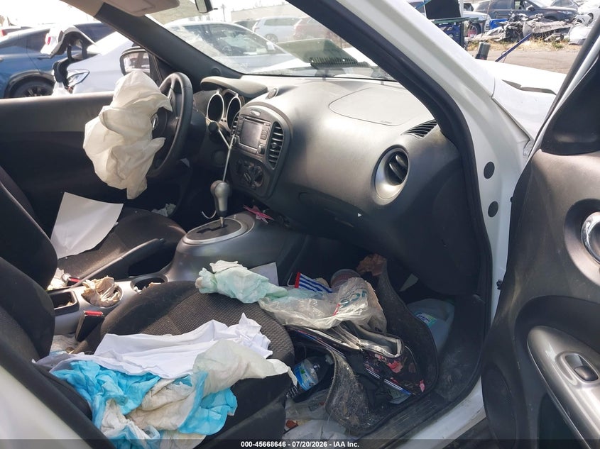 2016 Nissan Juke VIN JN8AF5MRXGT605097 IAAI salvage auction — FRONT END, Salvage Certificate (California), sold $25 on 2026-07-29 (photo 5)