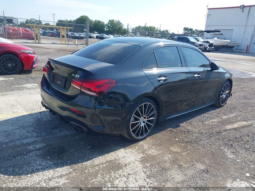 2021 Mercedes-benz VIN W1K3G5BB2MJ296827 IAAI salvage auction — NORMAL WEAR, Salvage Title, sold $12,175 on 2026-07-29 (photo 4)