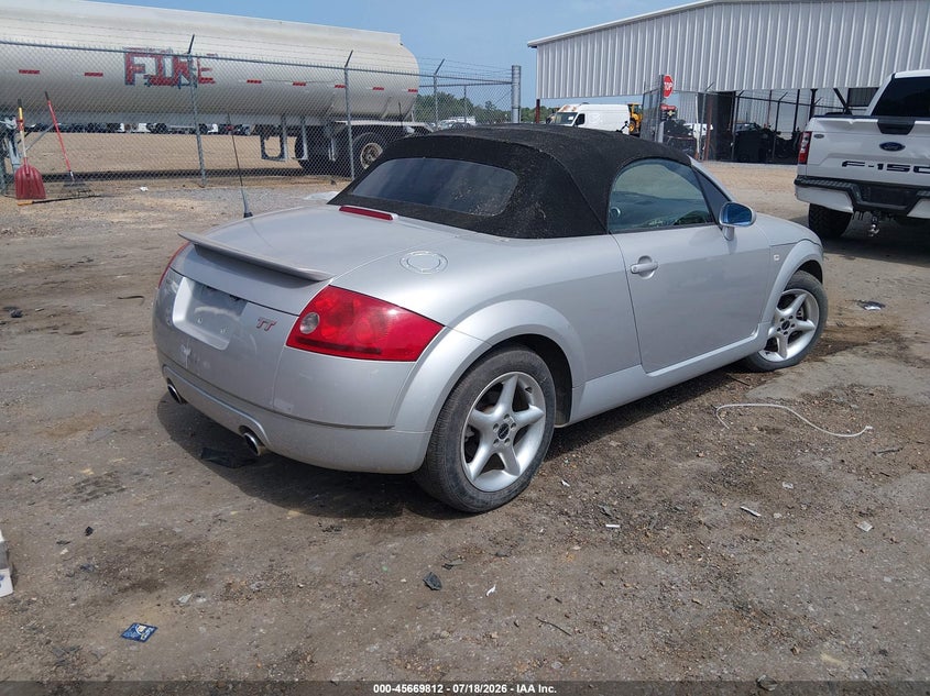 2001 Audi Tt VIN TRUUT28N211047780 IAAI salvage auction — NORMAL WEAR, Clear (Mississippi), sold $25 on 2026-07-29 (photo 4)