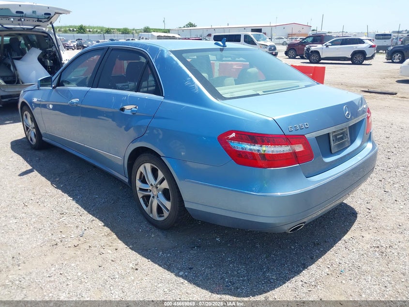 2011 Mercedes-benz E-klasse VIN WDDHF8HB1BA307895 IAAI salvage auction — SIDE, Certificate Of Title (Nebraska), sold $2,900 on 2026-08-20 (photo 3)