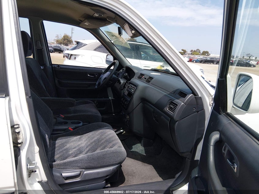 1999 Honda Cr-v VIN JHLRD186XXC001775 IAAI salvage auction — NORMAL WEAR, Clear - Dealer Only (California), sold $25 on 2026-07-29 (photo 5)